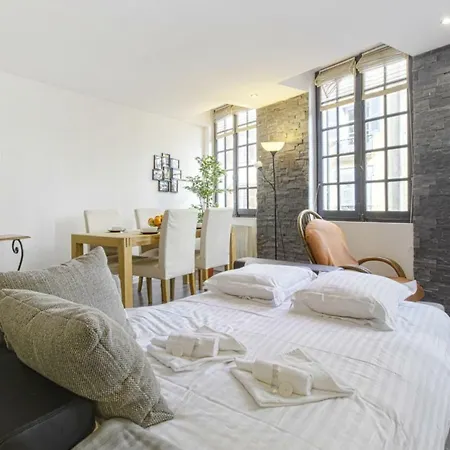 Apartman Well-decorated 1br In The Heart Of