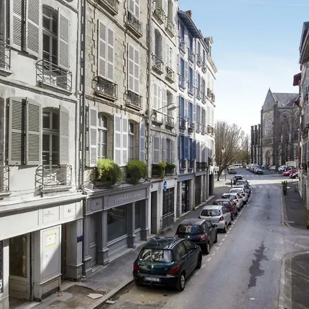 Well-decorated 1br In The Heart Of Apartman *